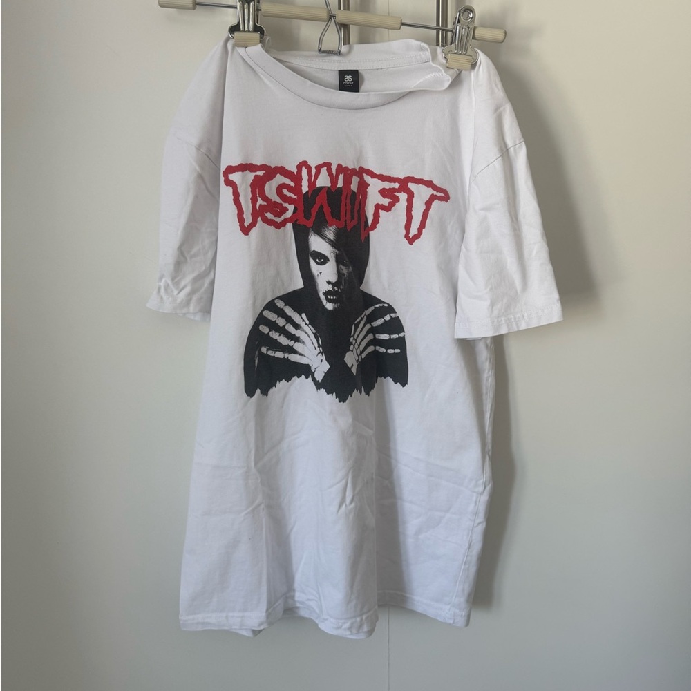 White Graphic T-Shirt with TSWIFT punk motif - skeleton, size small